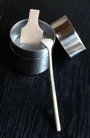 Matcha Utensil: Matcha Furui & Mizuya Chashaku